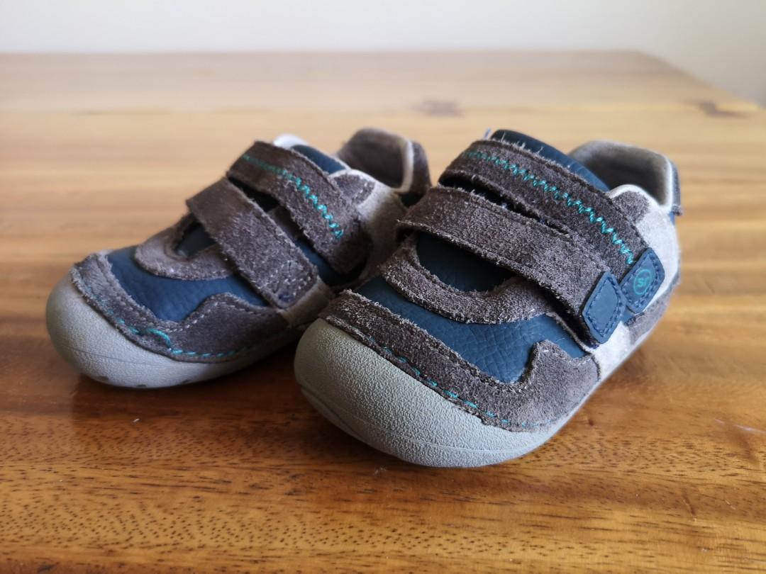 stride rite wide baby shoes