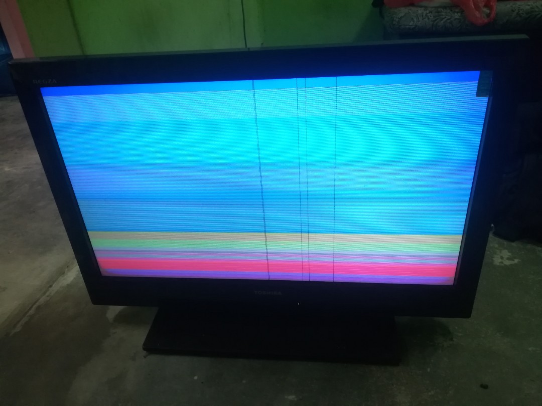 Tv rosak screen, TV & Home Appliances, TV & Entertainment, TV on Carousell