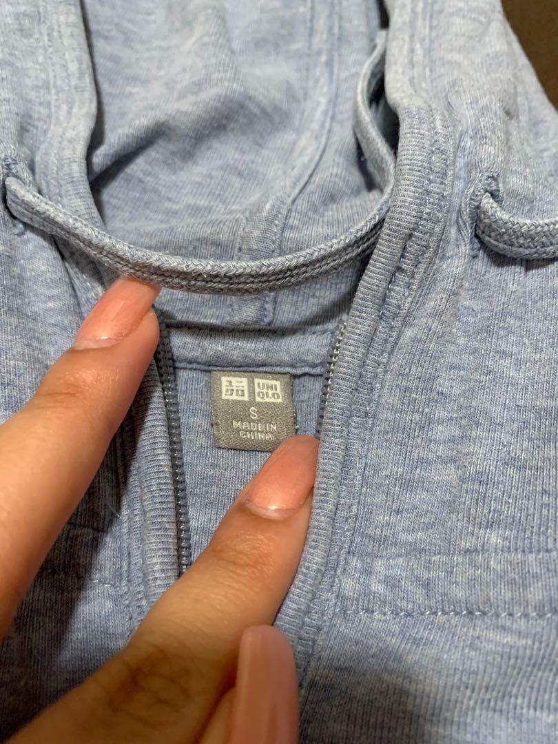 Uniqlo Zip Hoodie (Category: Coats, Jackets and Outerwear) located in Mandaluyong City. Submitted by melabells (Listing ID 239512664, Image 2). Description: .