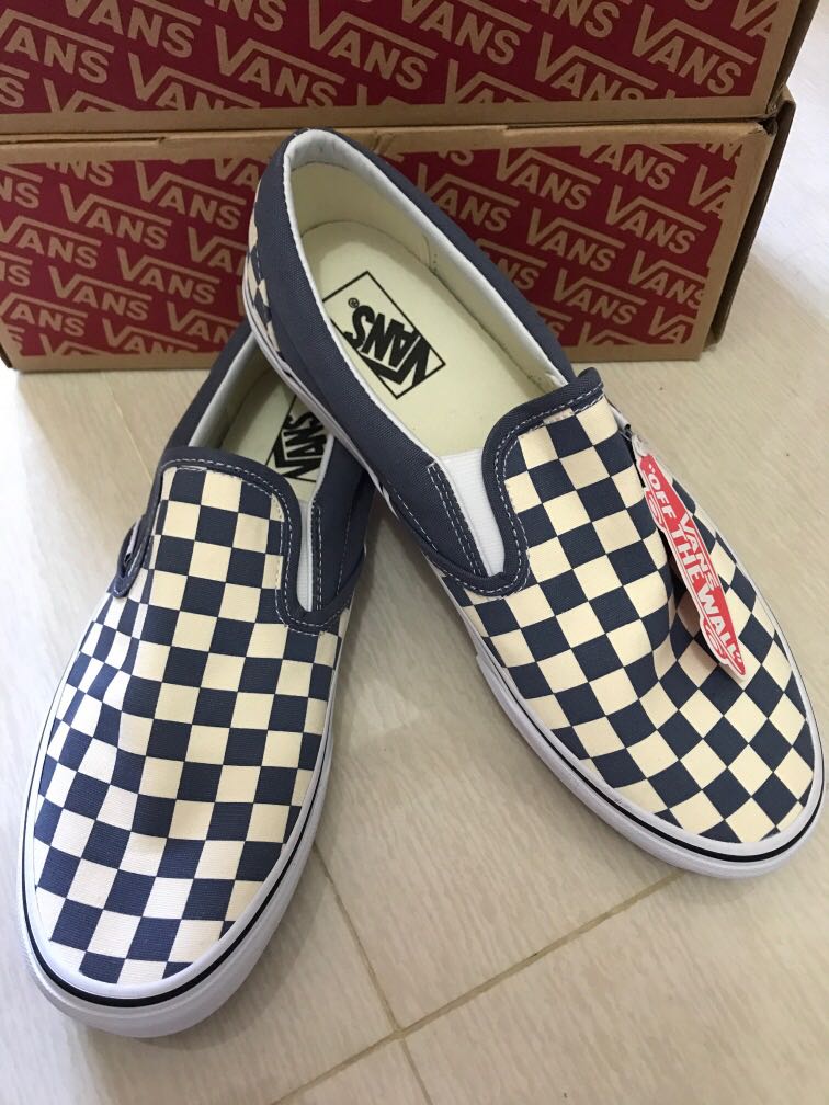 van classic slip on