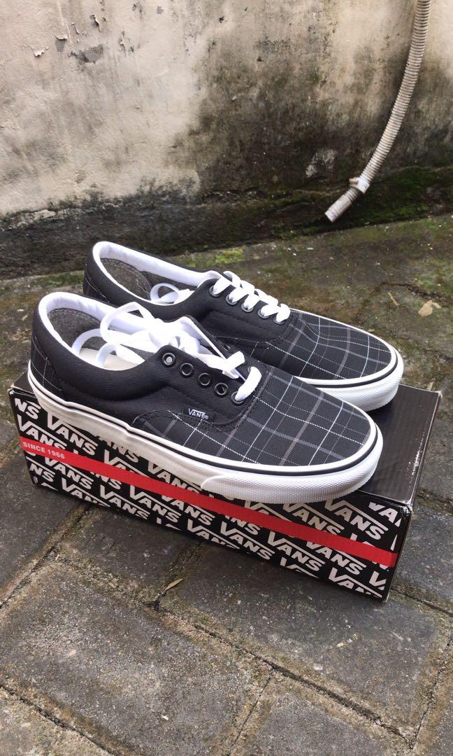 Vans era black plaid on sale