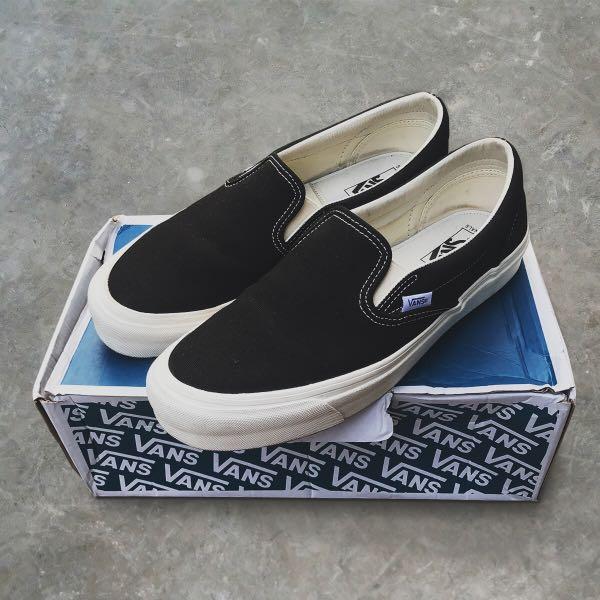 vans slip on vault