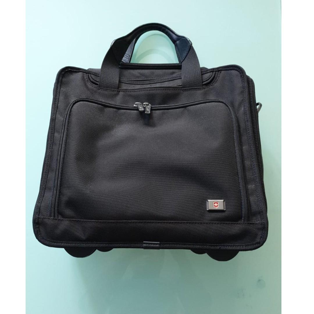 Victorinox trolley bag outlet