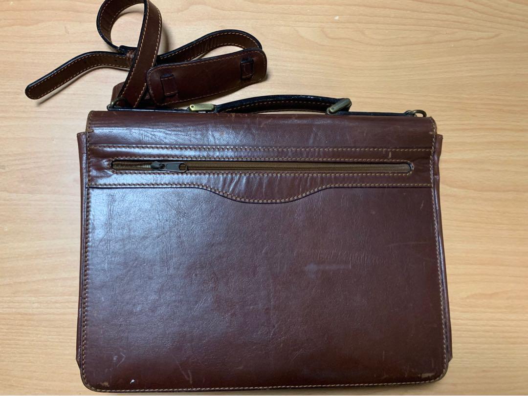 Vintage Genuine Leather Messenger Bag (Category: Cross-body Bags) located in Quezon City. Submitted by allens_store (Listing ID 239491636, Image 3). Description: Vintage Genuine Leather Messenger Bag with minor scratches Serious buyers only No Joy Bidders Last Price Inquiry will not be entertained. You may send your offer. .