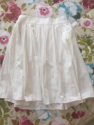 White prisket skirt