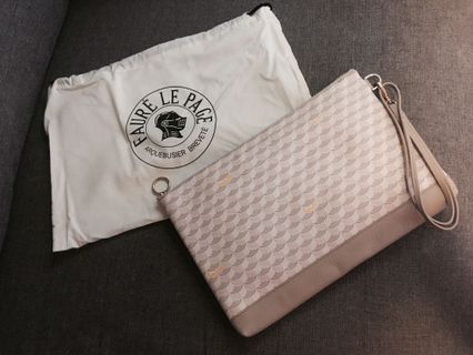 （分類：）位於 。 由 lelia.y 提交（商品編號 239730017，圖片 1）。簡介： 。
