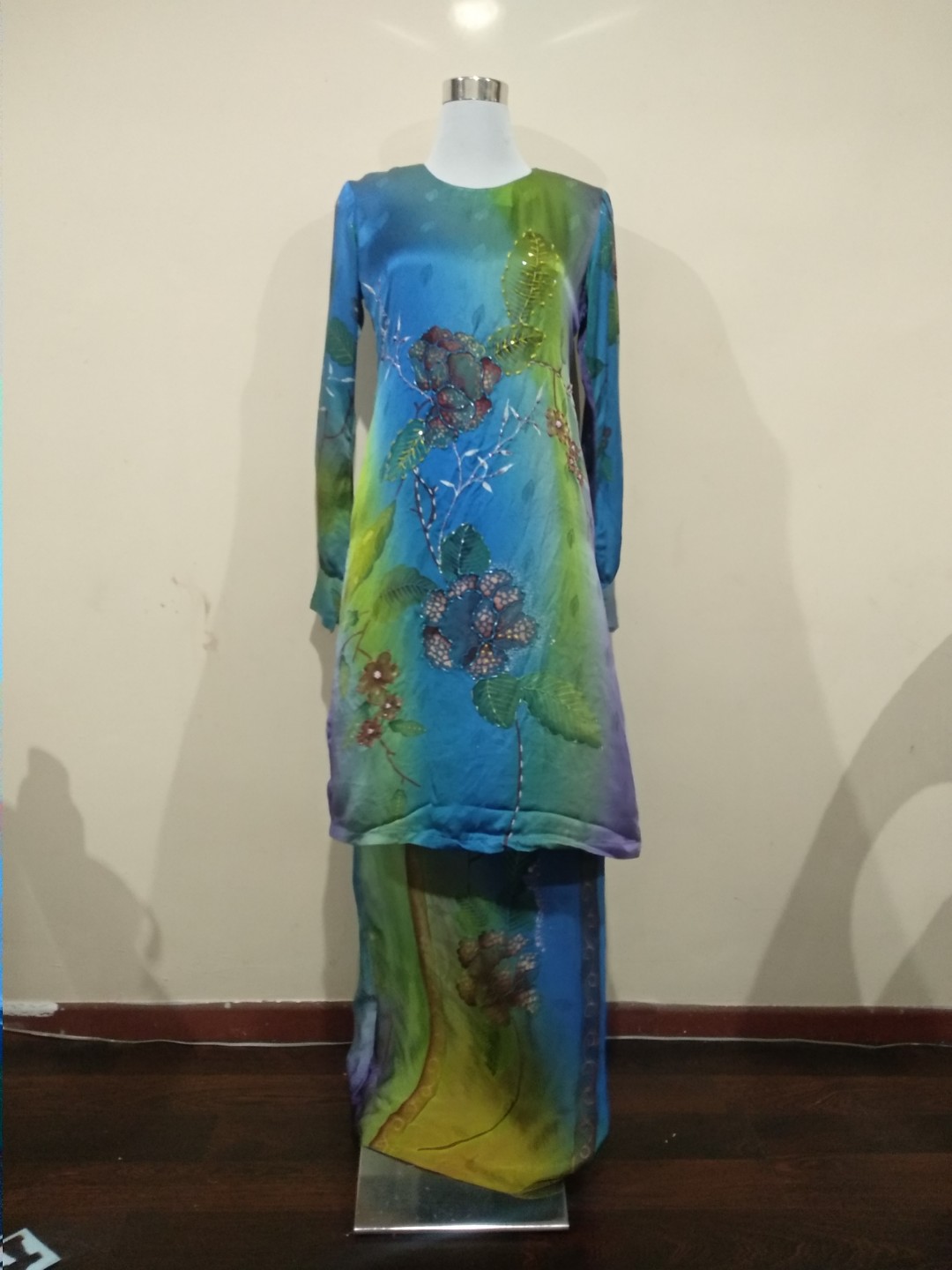 Baju Kurung Moden Batik Sutera Kelantan, Muslimah Fashion, Two 