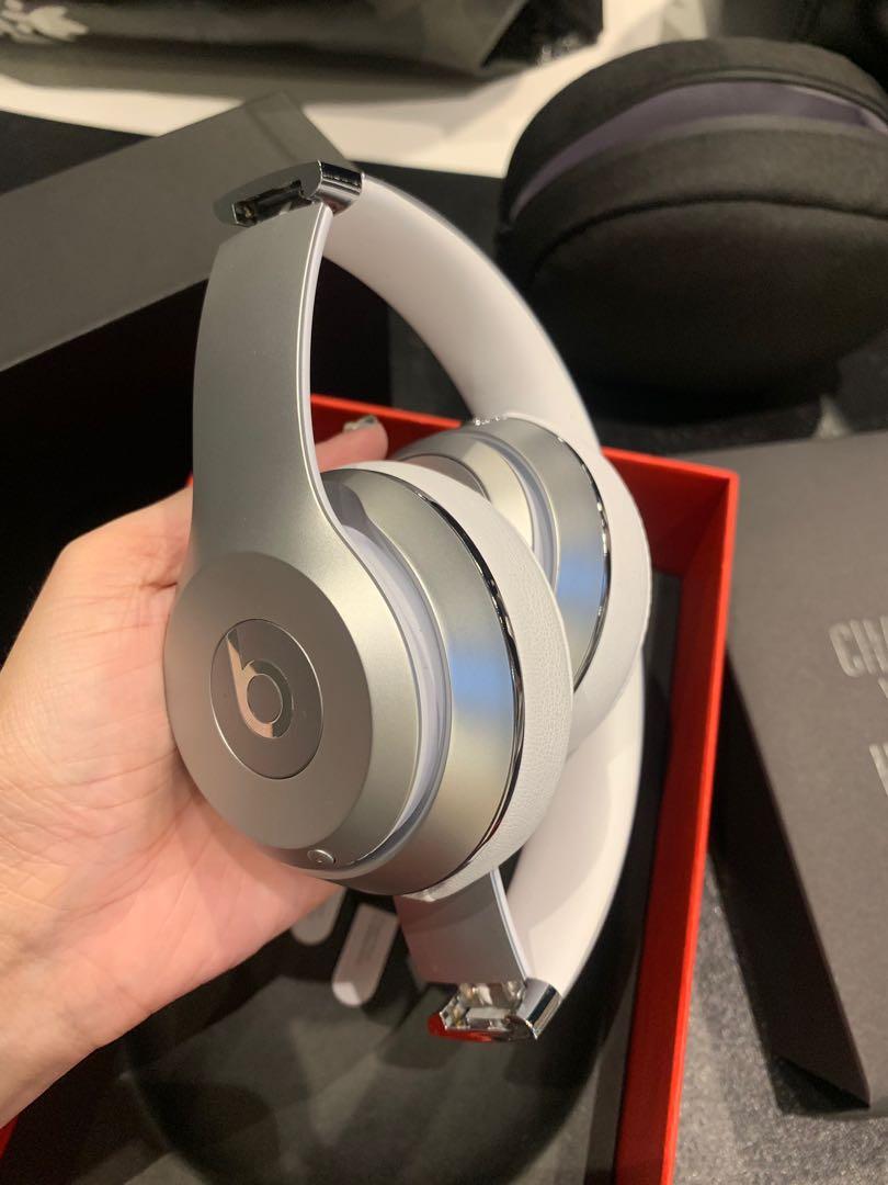 apple beats solo 2 wireless (luxe silver)