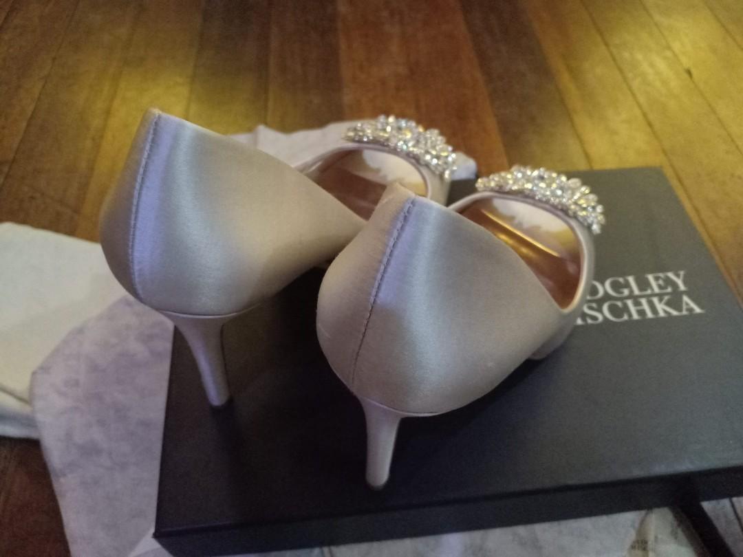 Bridal Shoes (Category: Heels) located in Makati City. Submitted by dearjane (Listing ID 239582484, Image 2). Description: Badgley Mischka Paloma Bridal Shoes Size US 8.5 Used once. With very minimal scratches as shown in picture..