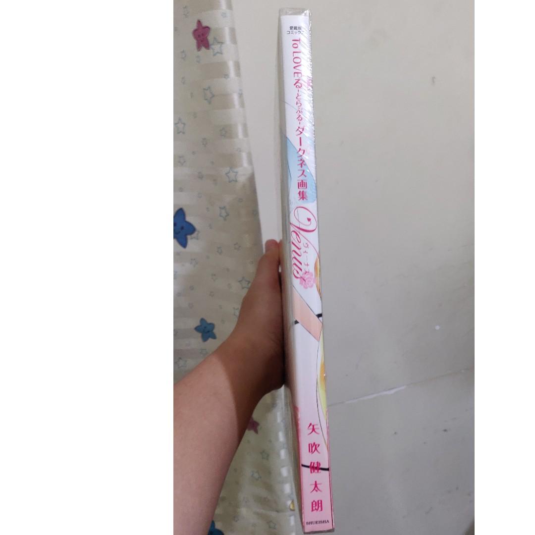 出包王女darkness 畫集venusto Loveる とらぶる ダークネス画集venus 全新 書本 文具 漫畫 Carousell