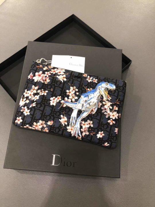 dior sorayama dinosaur