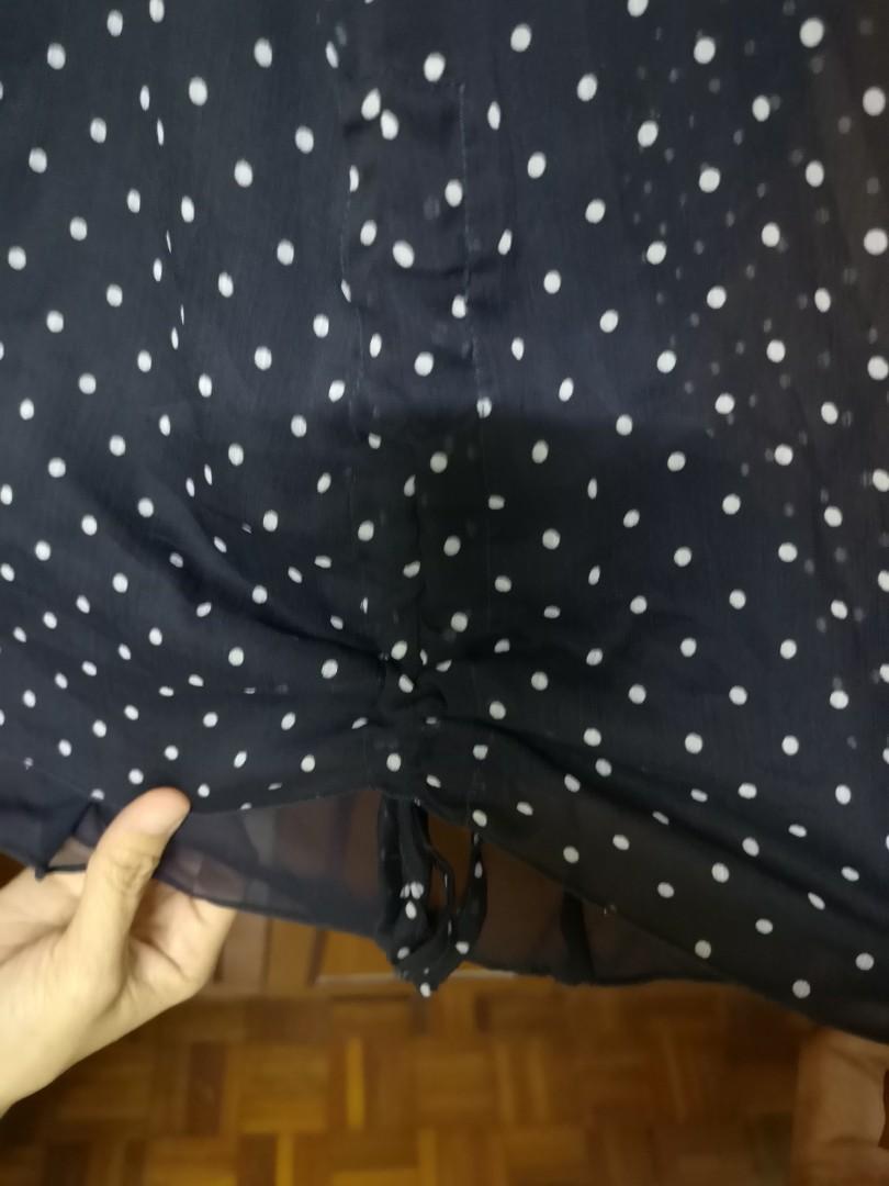 Dresses (Category: Dresses) located in Kuala Lumpur. Submitted by pyan16 (Listing ID 239654476, Image 3). Description: Good condition.