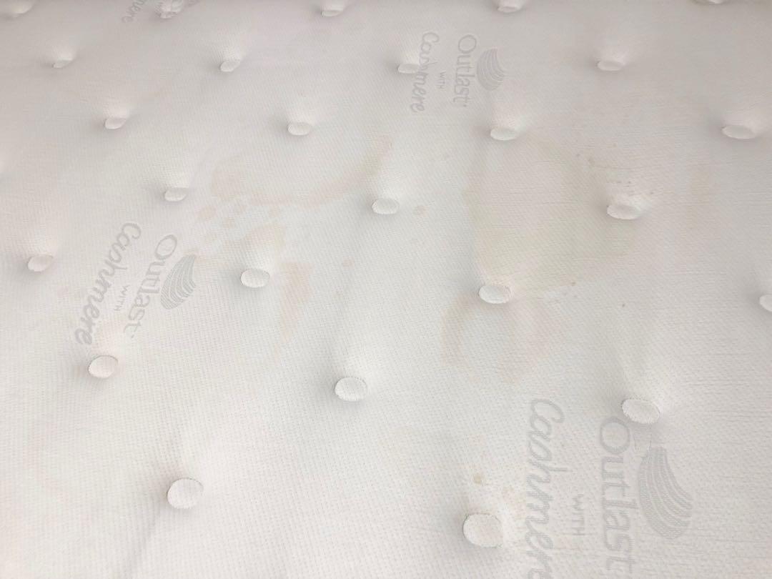 Dunlopillo Royal Premier Queen size, Furniture & Home Living, Furniture