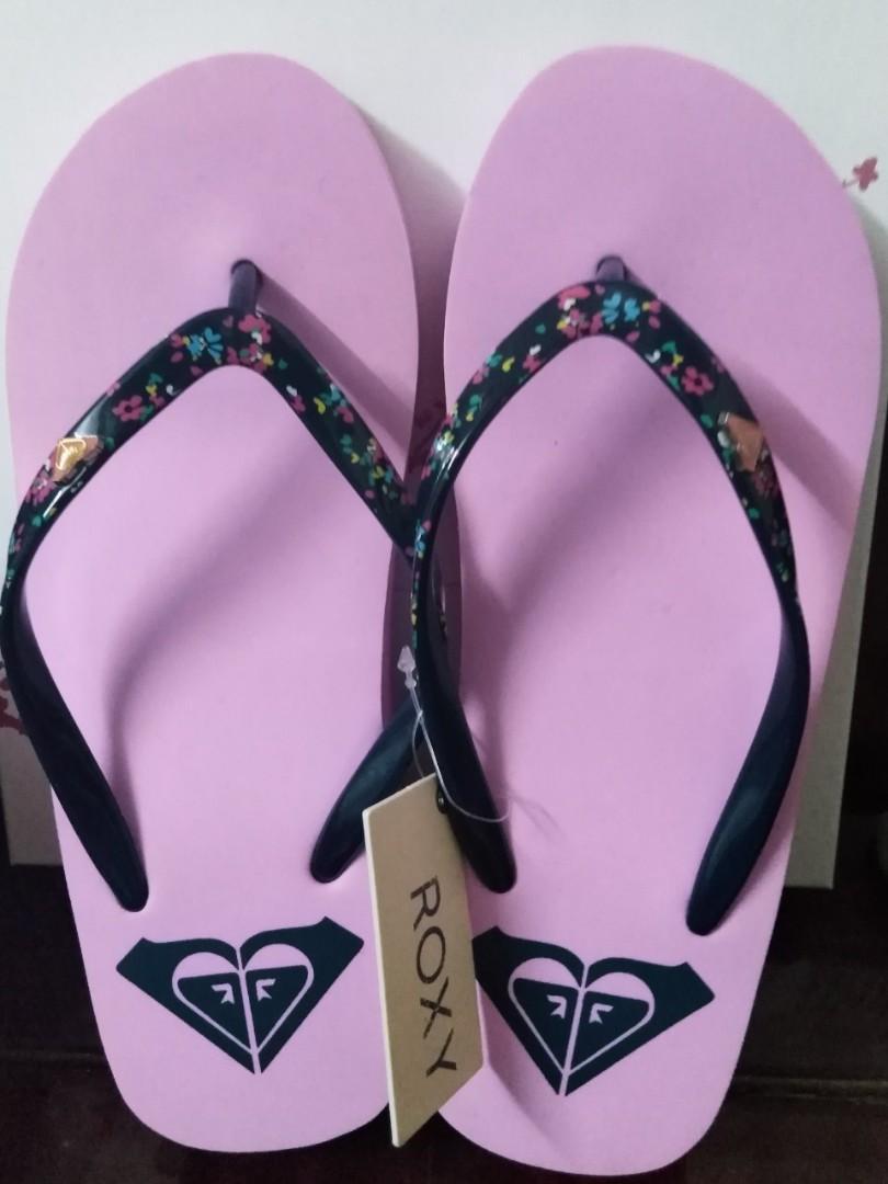 roxy pink flip flops