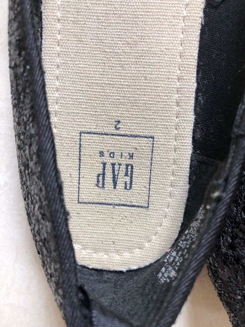gap school shoes