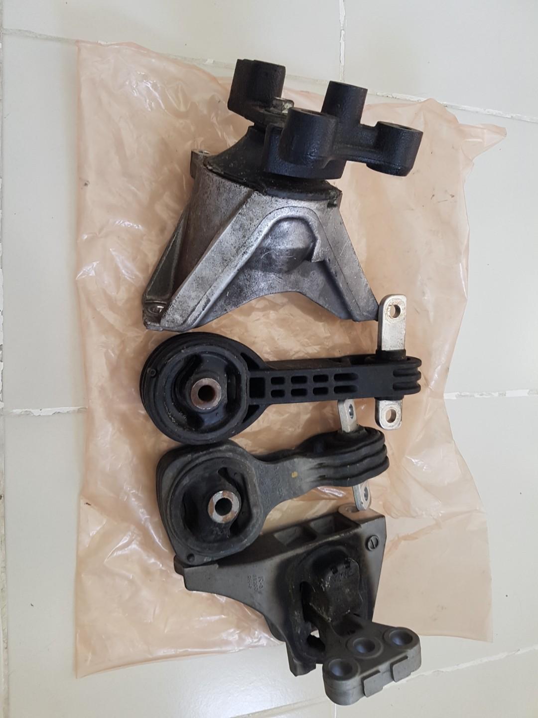 Honda Stream RSZ RN6 original engine mounting, Car Accessories 