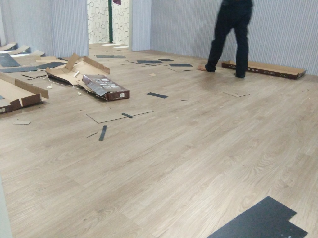 Install Vinyl Flooring Pasang Lantai Vinyl Services Others On Carousell