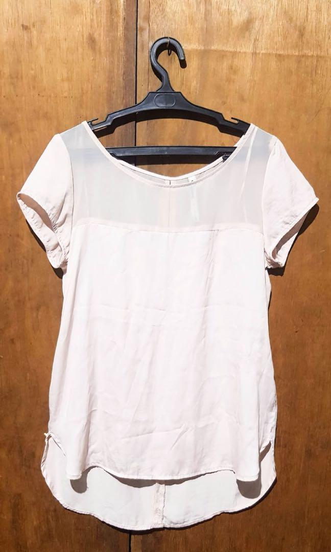 Light Pink Top (Category: Others Tops) located in Makati City. Submitted by tinalopez (Listing ID 239598011, Image 1). Description: •no flaws .