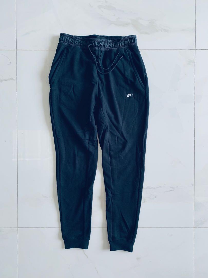 nike sweatpants size