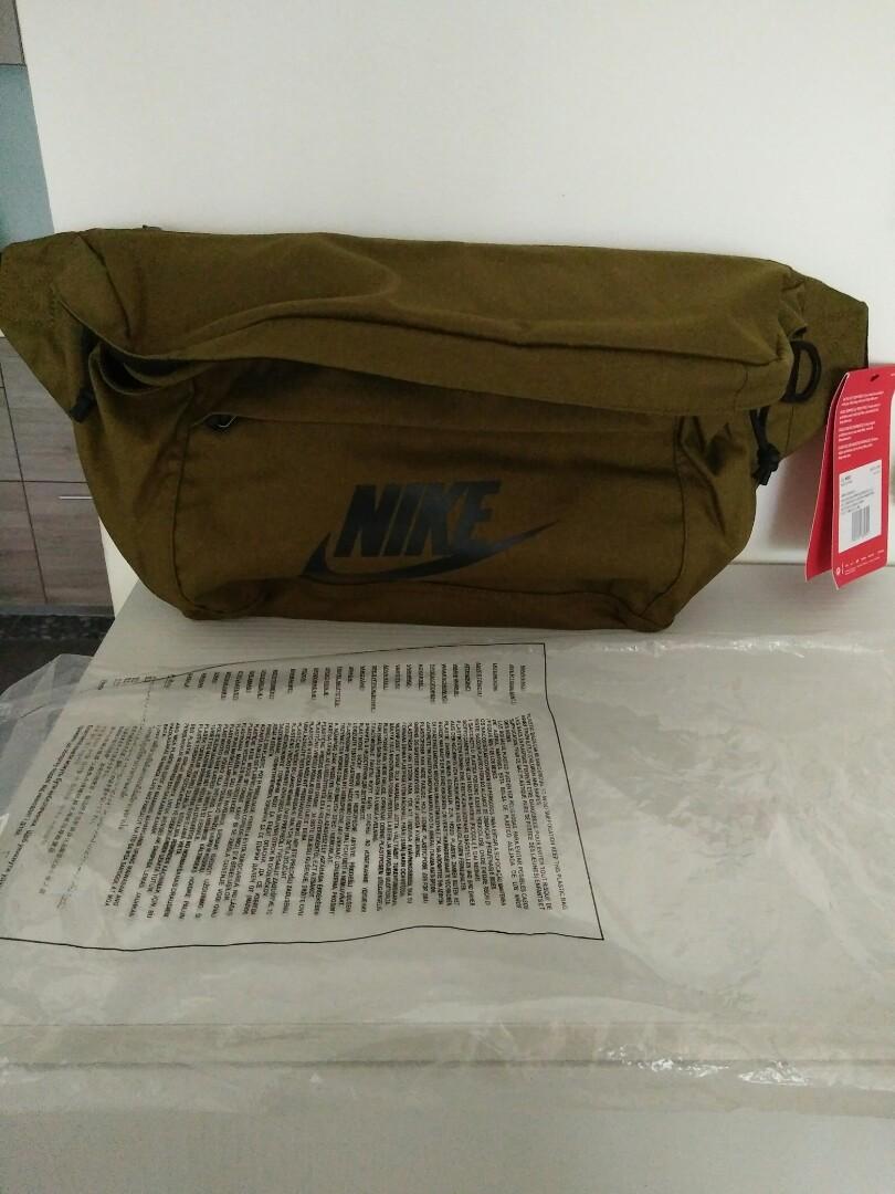 Nike tech deals hip pack olive