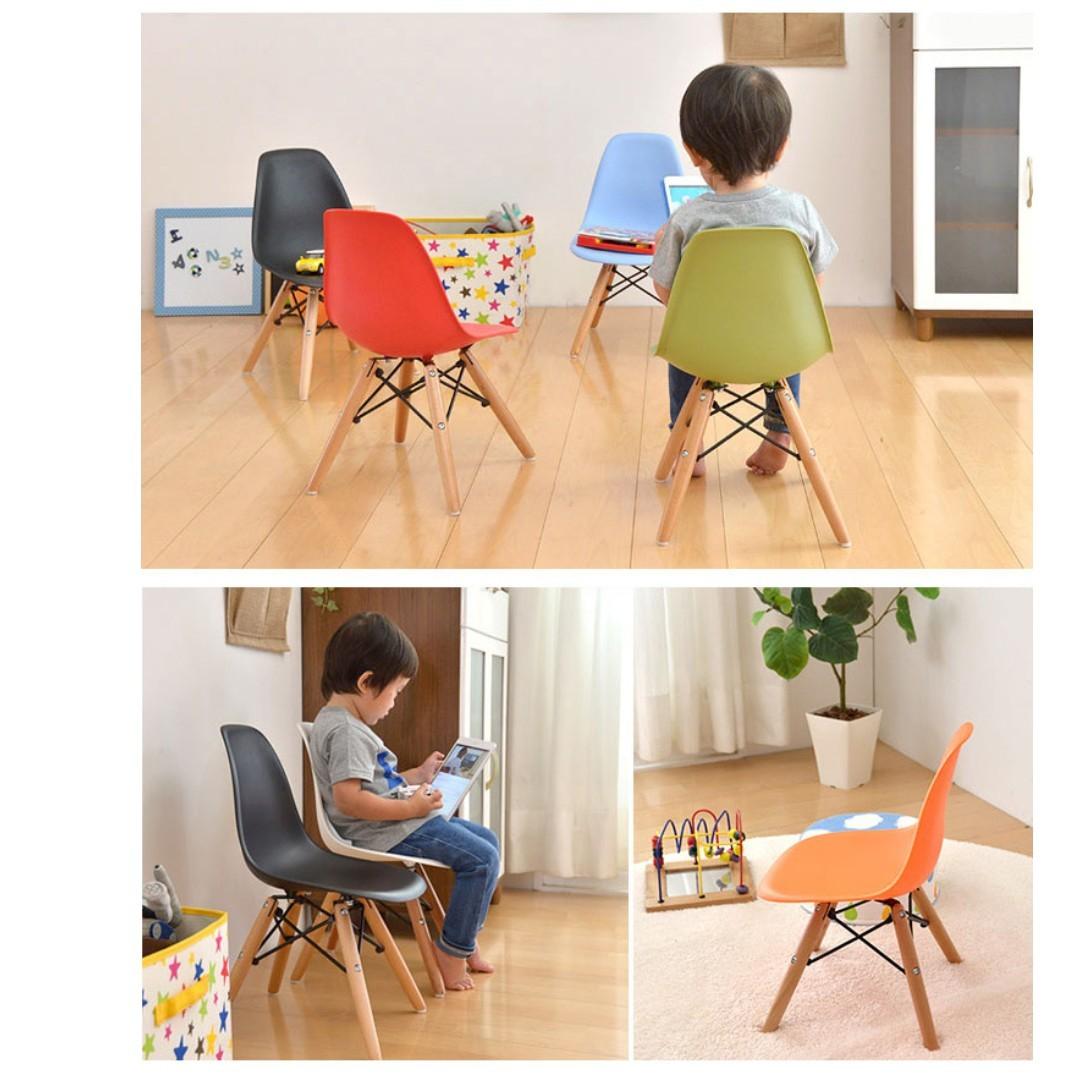 Childrens plastic 2025 chairs homebase