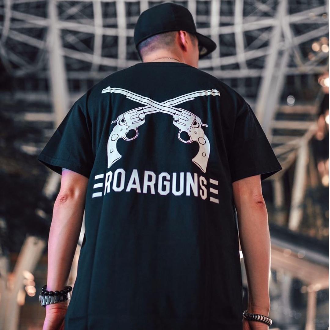 ROARGUNS X FEELLIKE SPECIAL COLLECTION LIMITED TEE M SIZE, 男裝