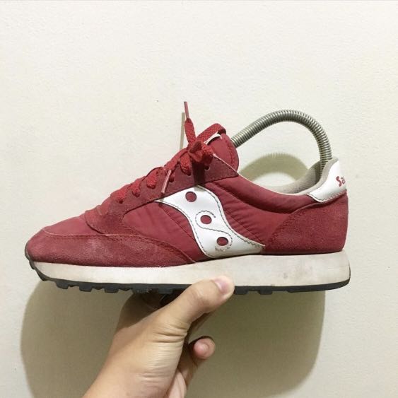 Saucony Jazz red/white, Women's Fashion 