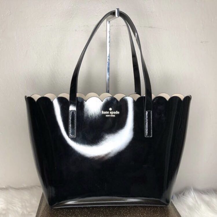 Kate Spade Scallop Tote Bag (Black), Luxury, Bags & Wallets on Carousell