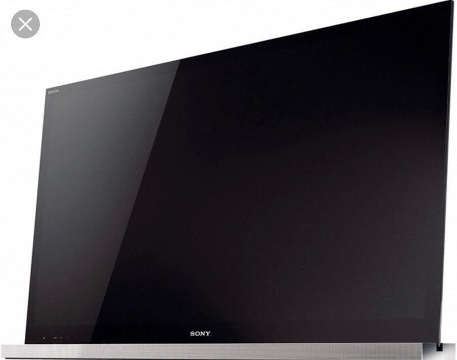 Sony 40inch Monolithic Design TV. Rare design with front speakers as stand