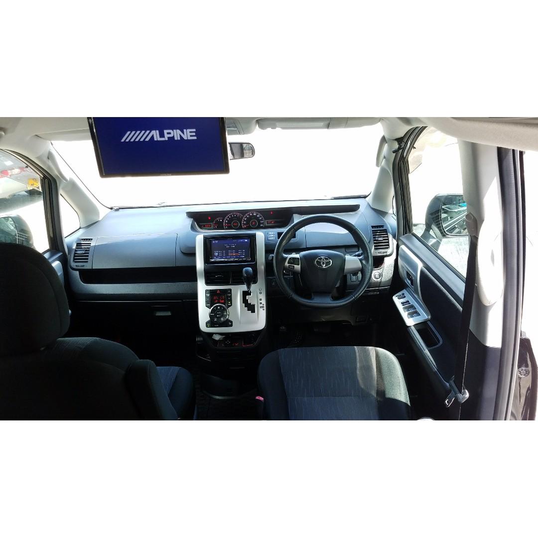 11 豐田toyota Voxy Zs Valve Matic Facelift 2 0 7座 車 車輛放售 Carousell