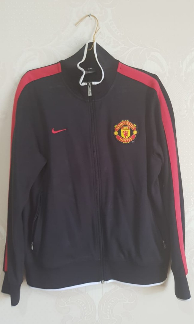 man utd track top
