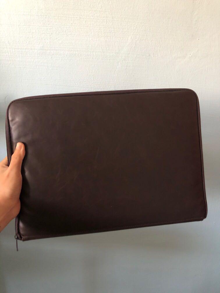 Typo buffalo laptop case hotsell