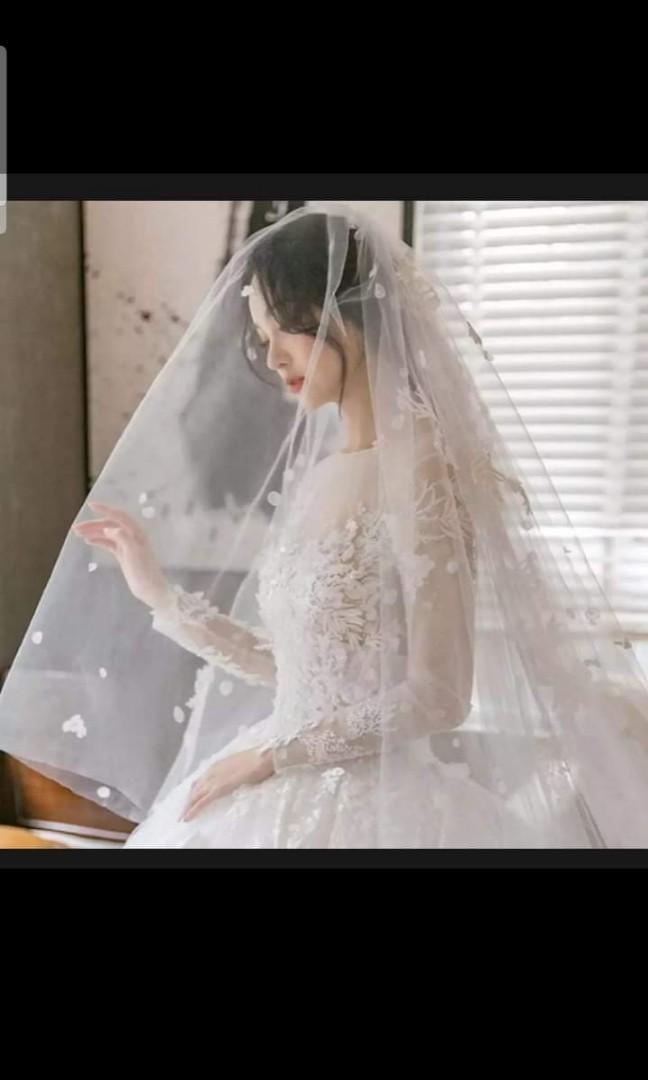 long tail gown style