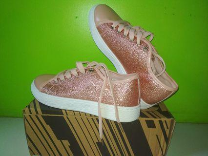 sepatu Sophie Paris