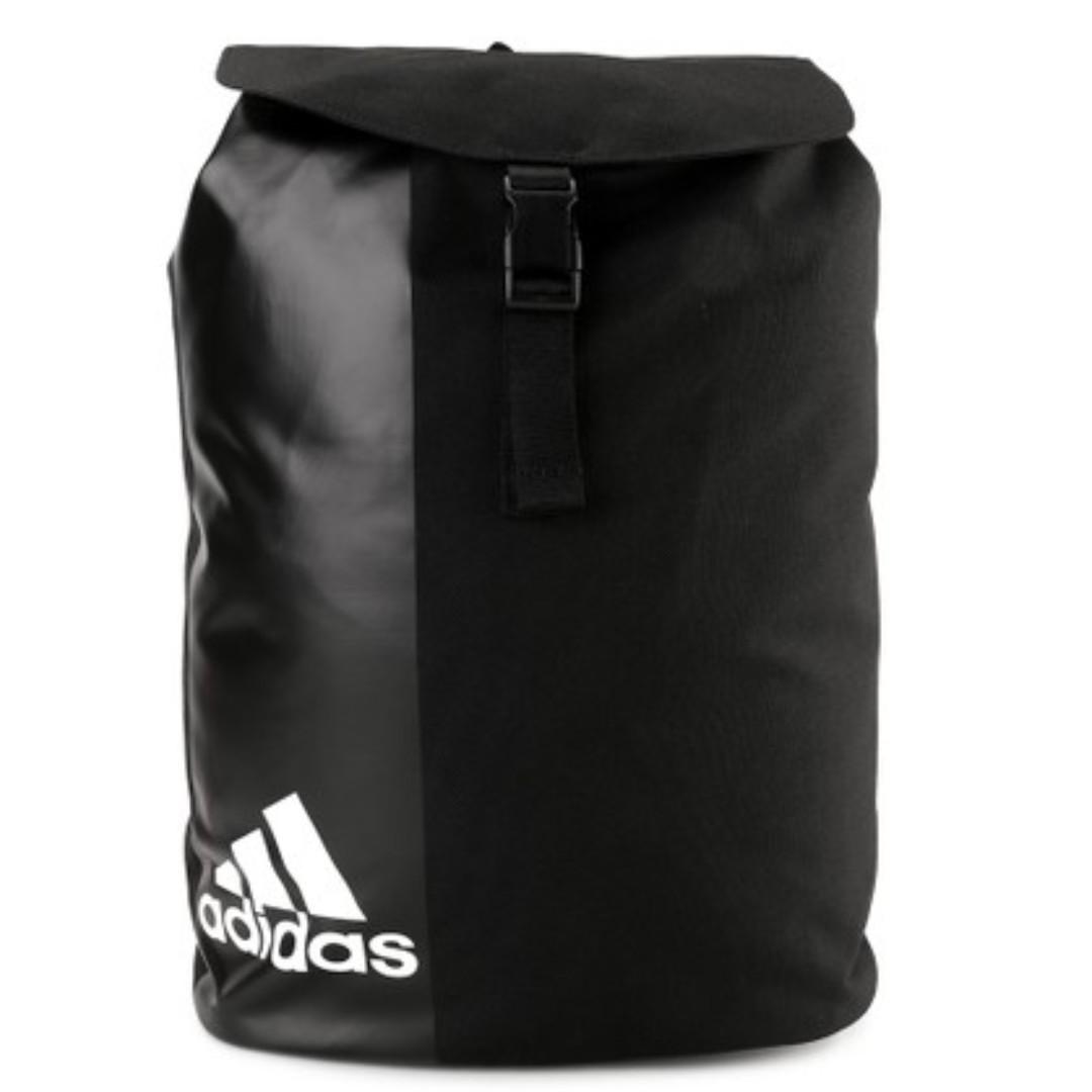 Adidas Backpack (Category: Backpacks) located in Singapore. Submitted by ddaisyy_681 (Listing ID 239810370, Image 1). Description: .