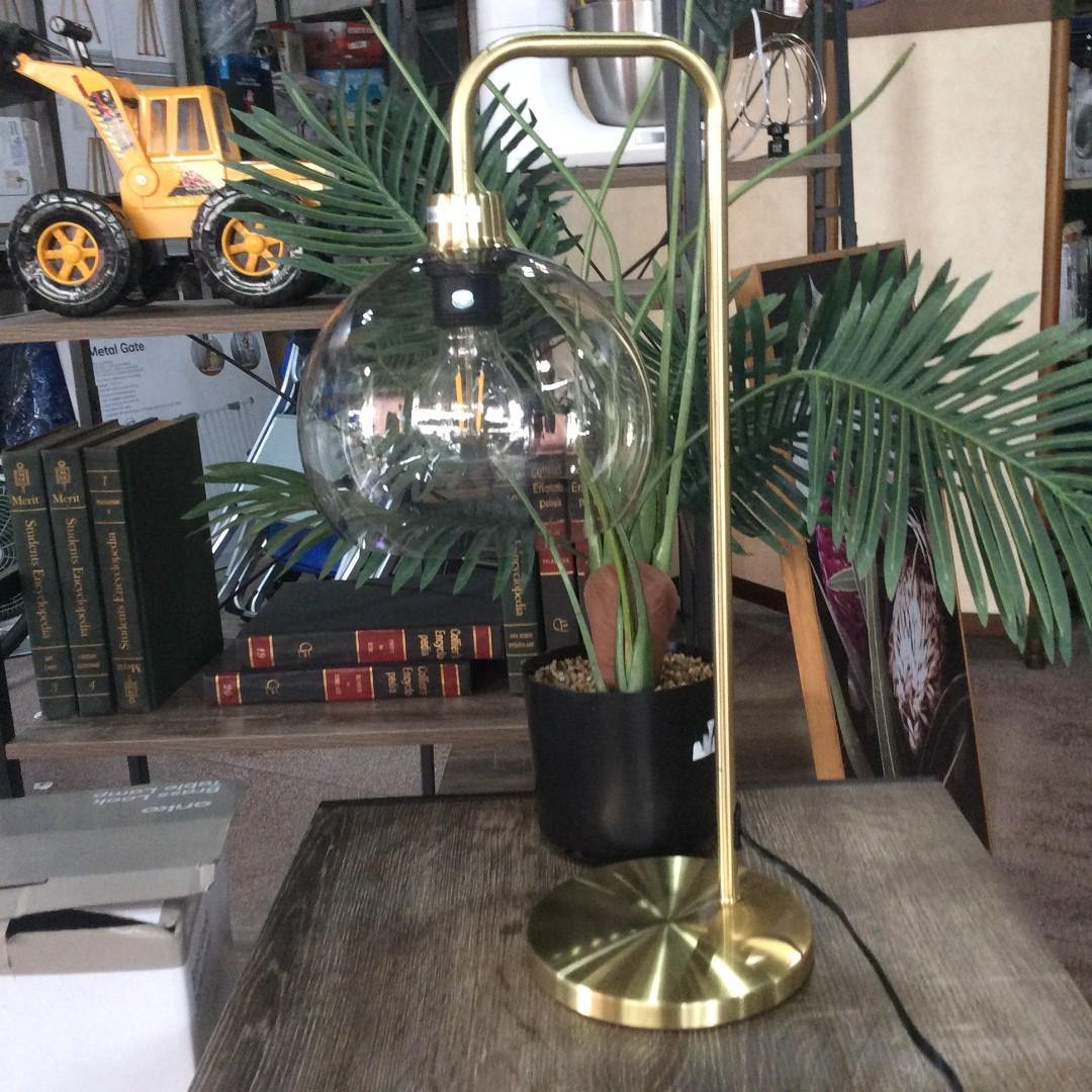 brass look table lamp