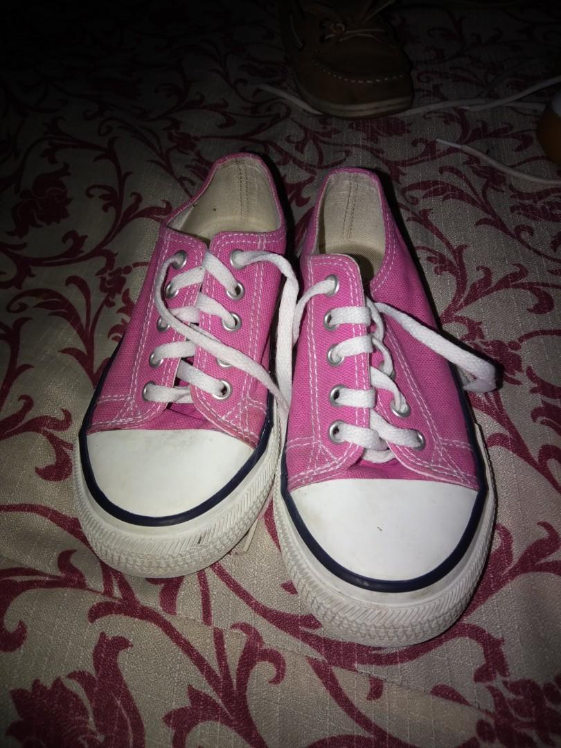evans pink shoes