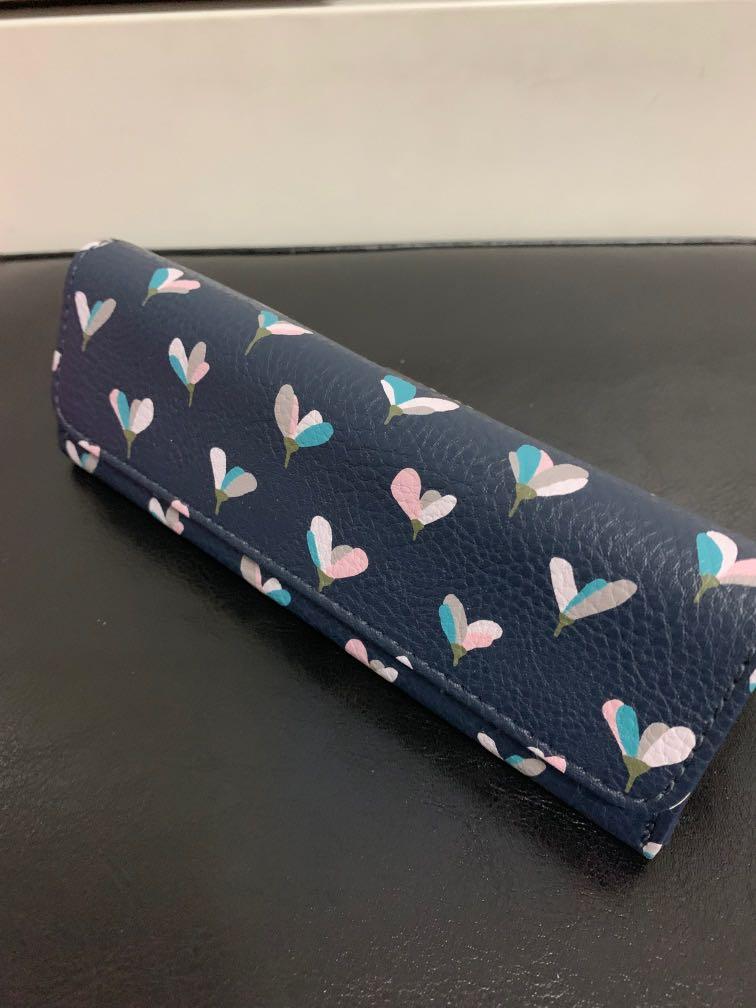 Fossil glasses case, Luxury, Accessories on Carousell