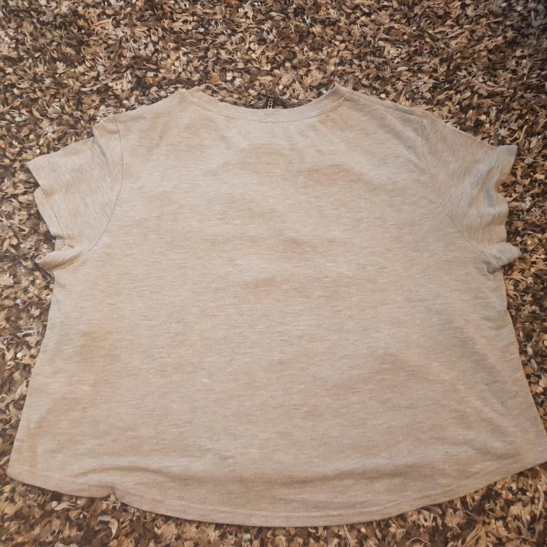 H M Crop Top Unicorn Fan Club Women S Fashion Women S Clothes Tops On Carousell