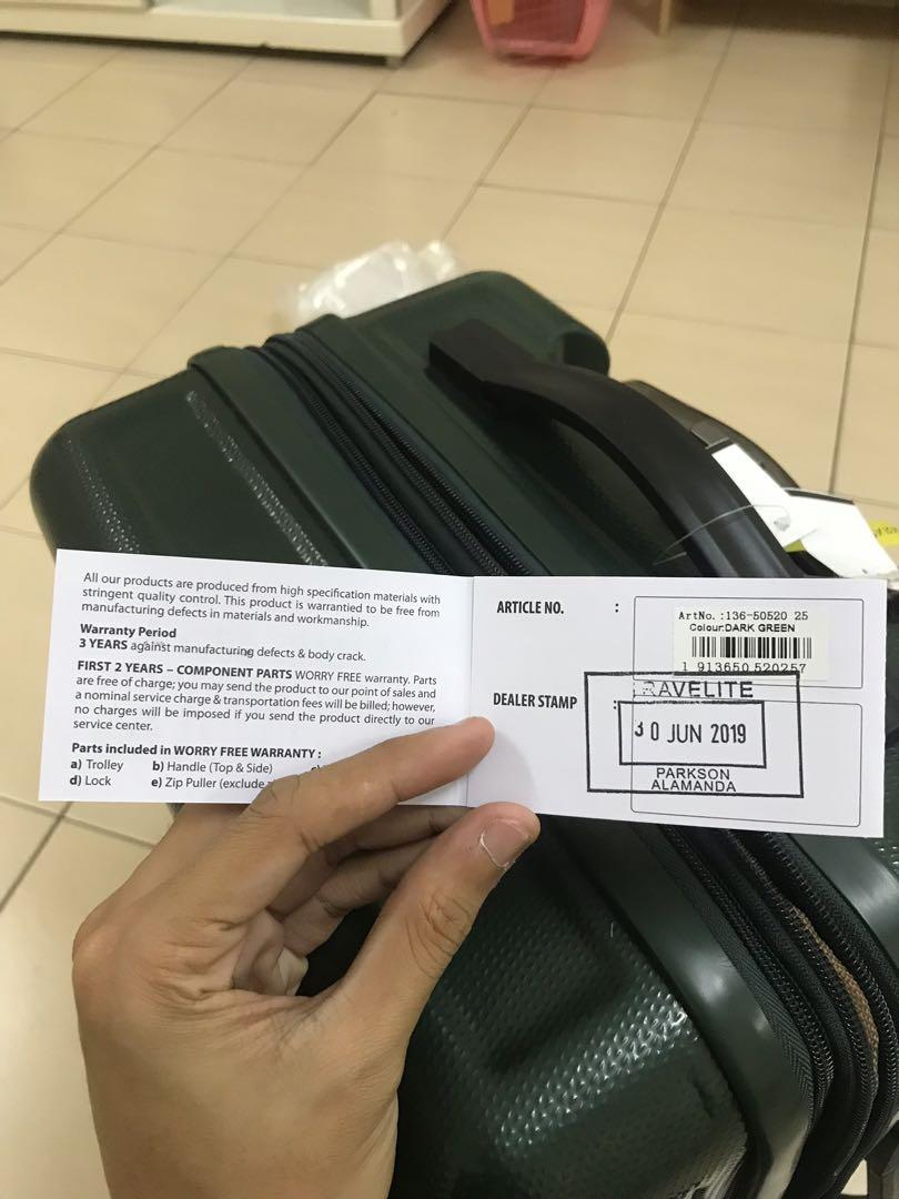 Hummer hot sale luggage parkson