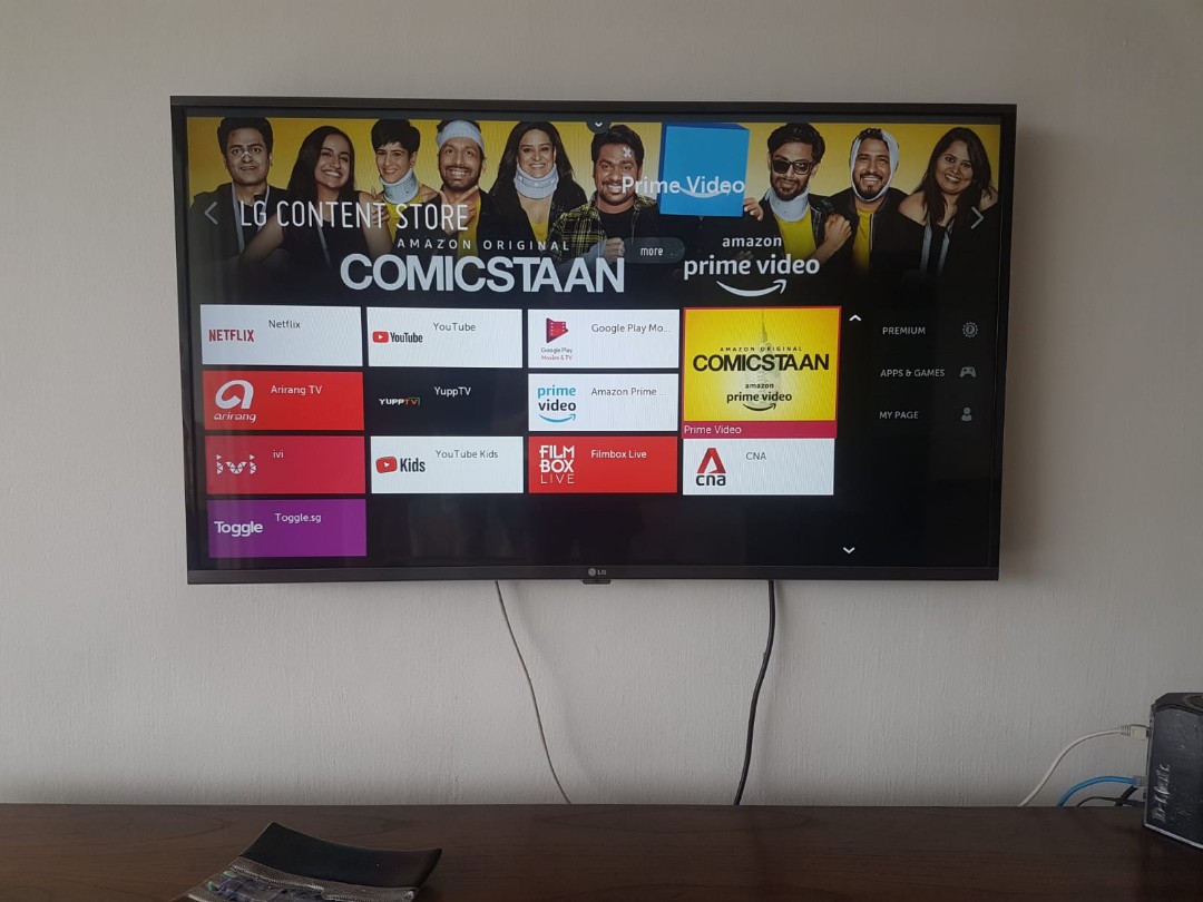 lg tv on wall