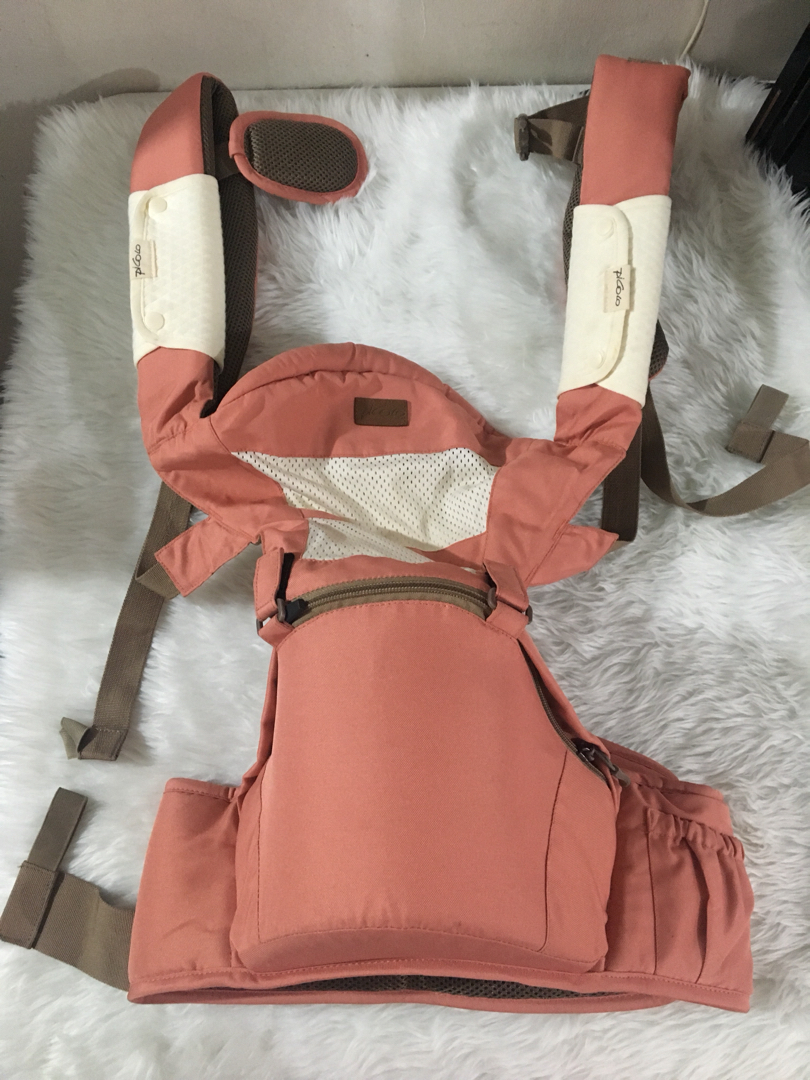 picolo hip seat carrier