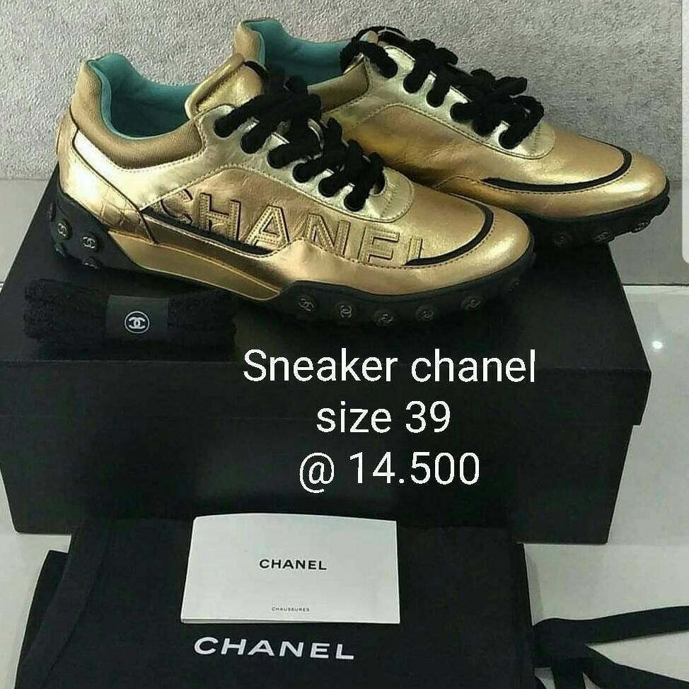 chanel sneaker gold