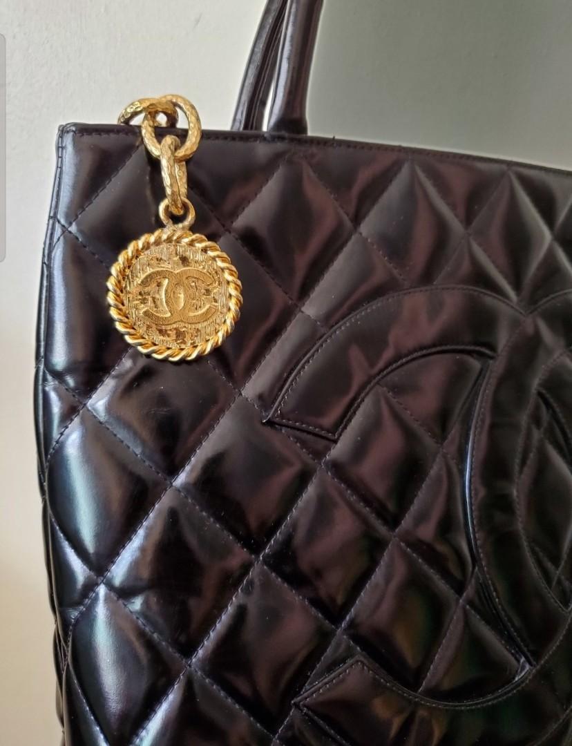 Authentic Chanel Medallion Black GHW photo view 2