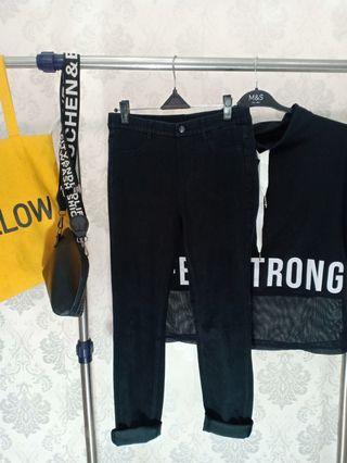 UNIQLO COTTON PANTS . LP 74-78 SIZE 28/ M