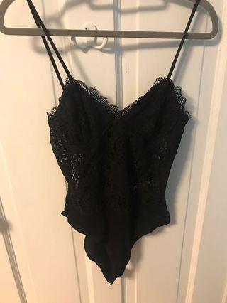 BLACK LACE BODYSUIT