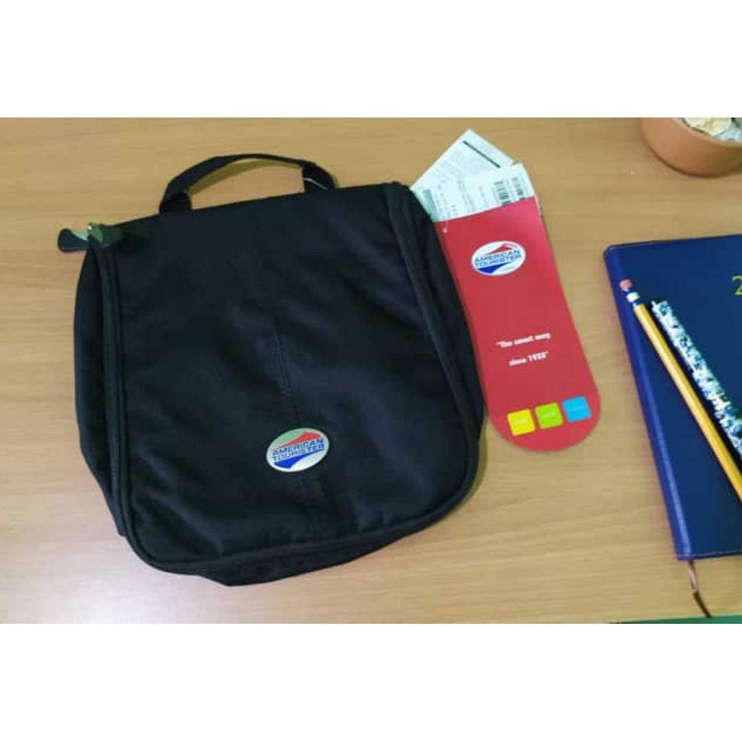 American tourister deluxe toiletry kit hot sale