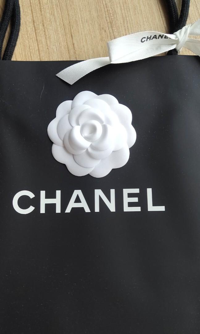 💯%AUTHENTIC CHANEL Chanel Paper BAG paperbag package real original ribbon  camellia flower black white classic bag