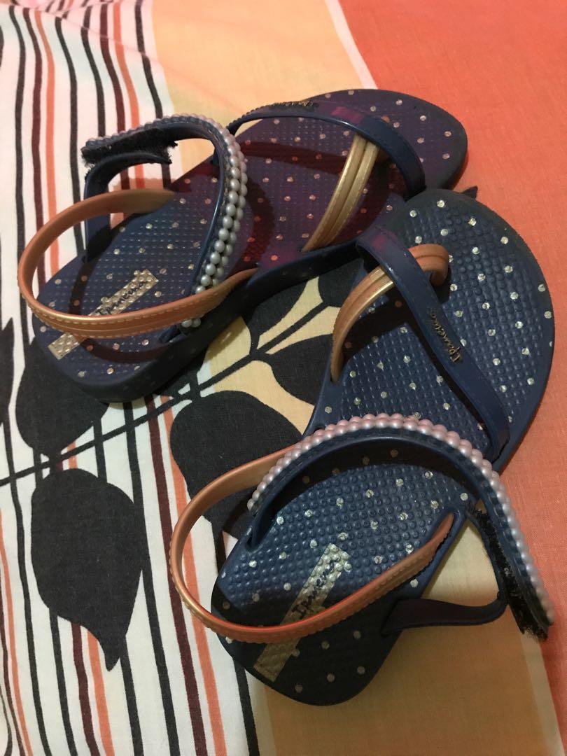 Authentic Ipanema Sandals (Category: Babies & Kids Fashion) located in Plaridel. Submitted by gingemeraldine (Listing ID 239973471, Image 2). Description: ✔️Original Ipanema sandals for your baby doll.. comfortable to use, can be worn on casual look and on the beach.. goes also with the dress.. ✔️💯% Legit bought from store ✔️seldom worn ✔️guaranteed in good condition ✔️Eur size 24; USA size 8.
