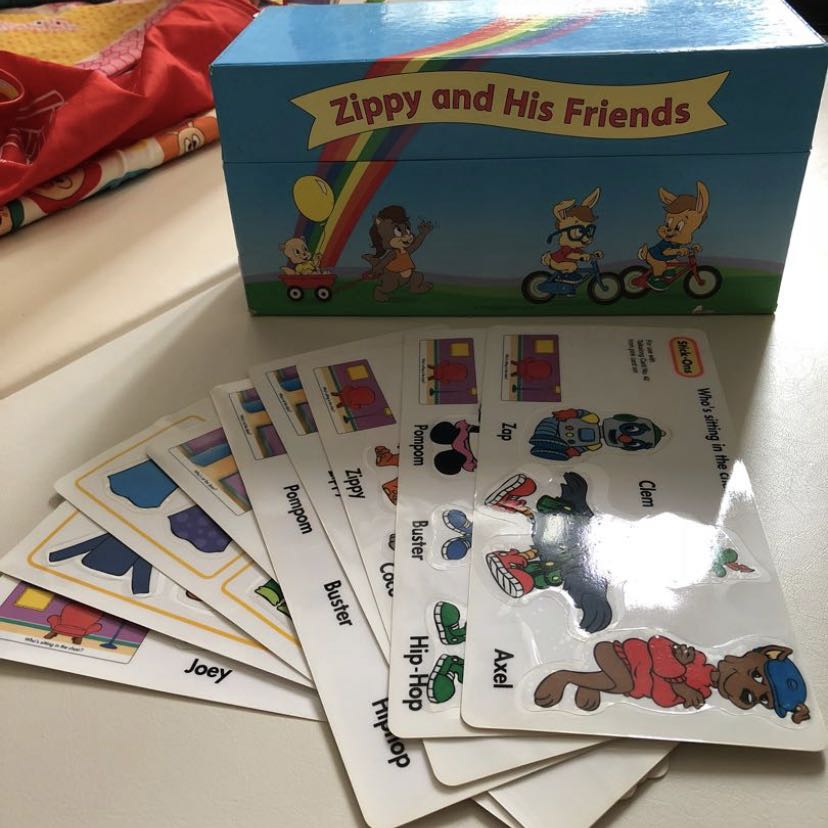 DWE Zippy and His friends talkalong cards, 興趣及遊戲, 書本& 文具